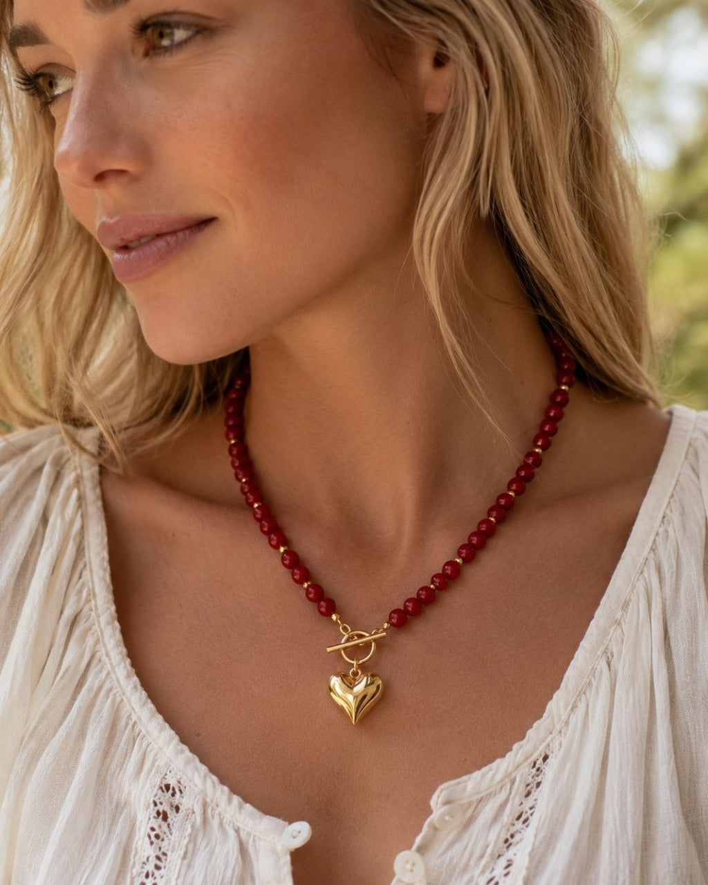 Kaia Ruby Heart – naszyjnik z czerwonego jadeitu