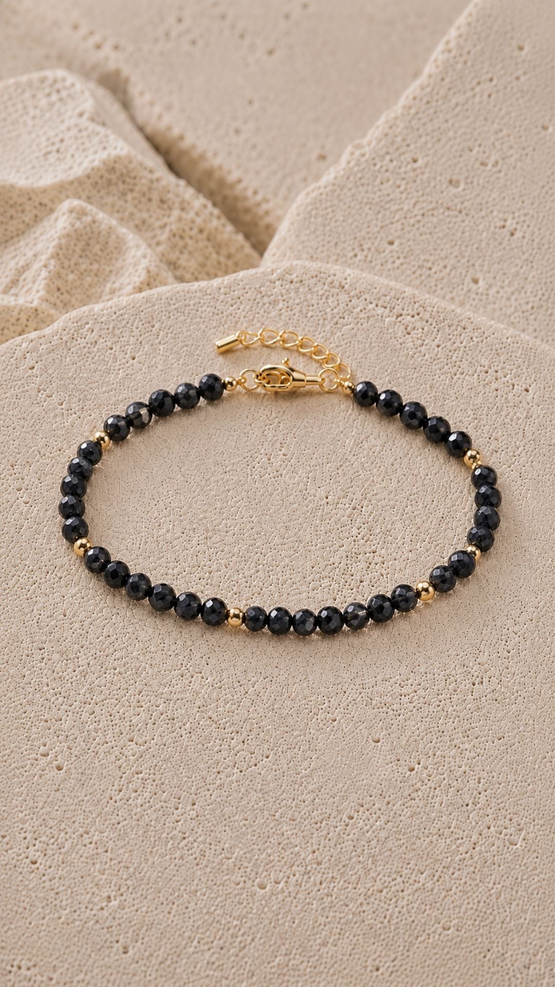 Luna – Czarny Spinel